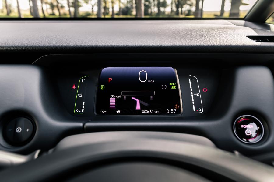Детали интерьера Honda Jazz e:HEV 2020 года  (UK) (фото 36 из 40)
